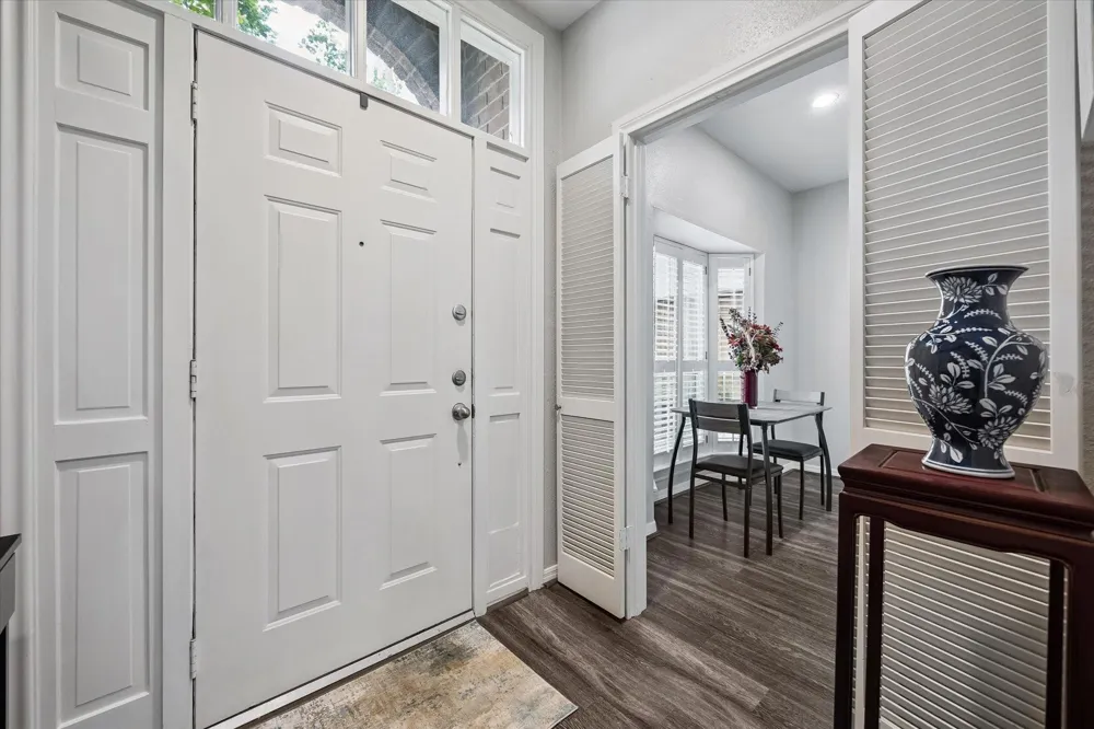 701 Bering Drive #1001 Houston, TX 77057