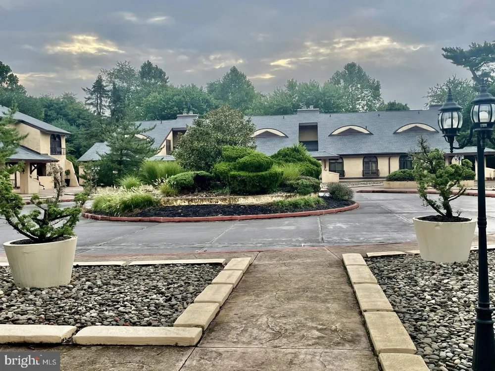 301 BROWNING LANE #52 Cherry Hill, NJ 08003