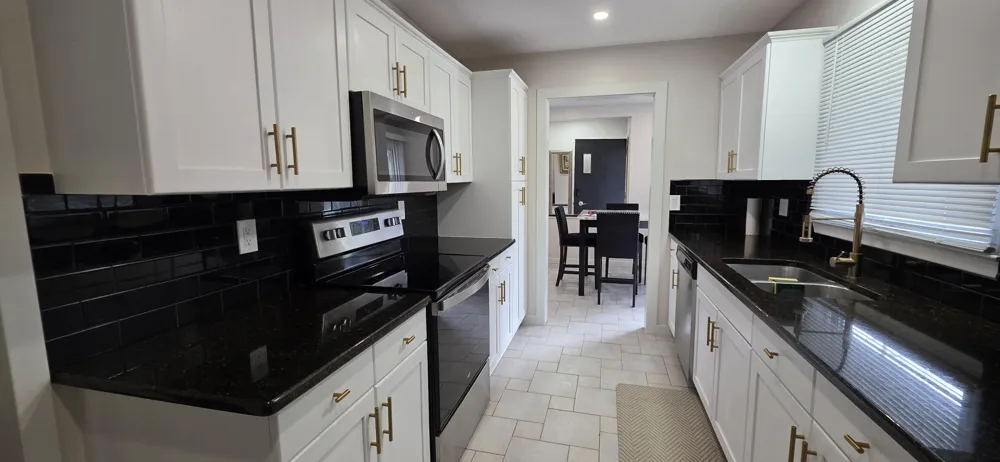 5335 Orchard Lake Road West Bloomfield, MI 48323