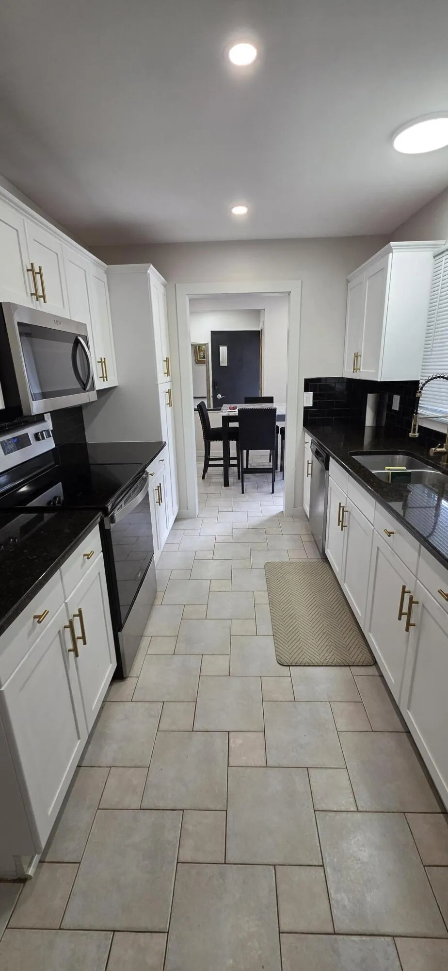 5335 Orchard Lake Road West Bloomfield, MI 48323