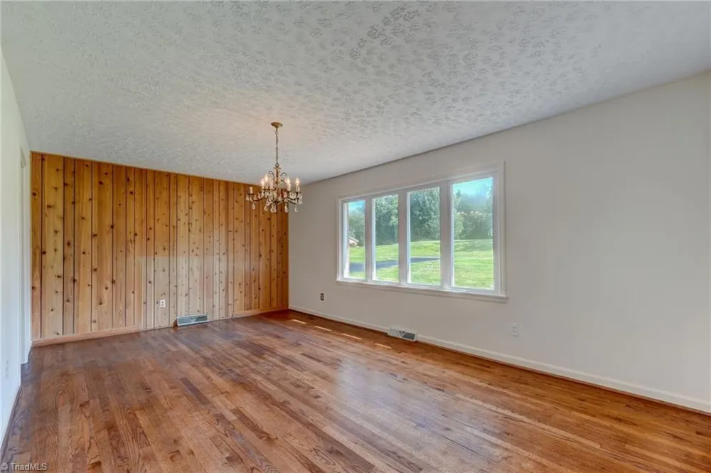 2036 Camp Springs Road Reidsville, NC 27320