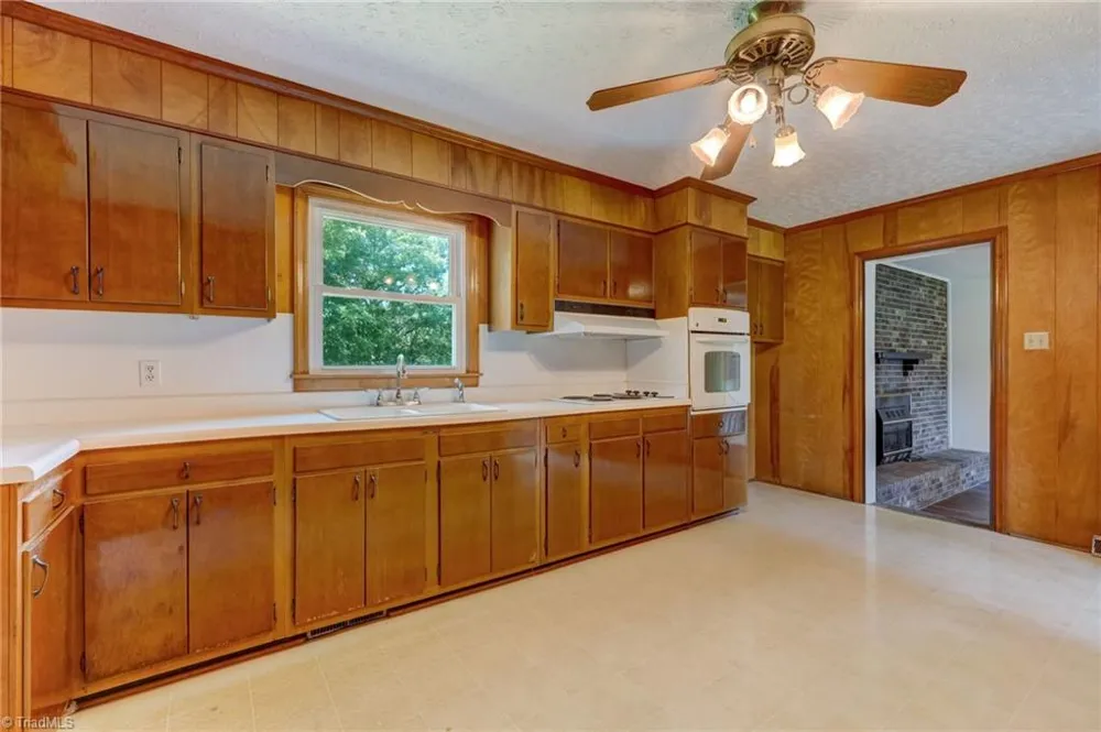 2036 Camp Springs Road Reidsville, NC 27320