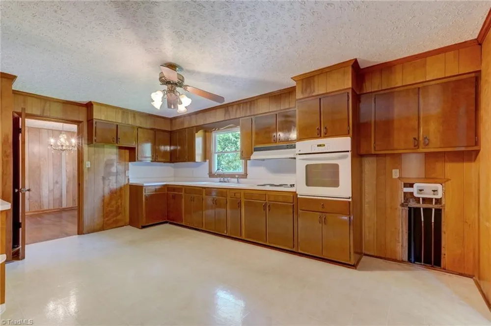 2036 Camp Springs Road Reidsville, NC 27320