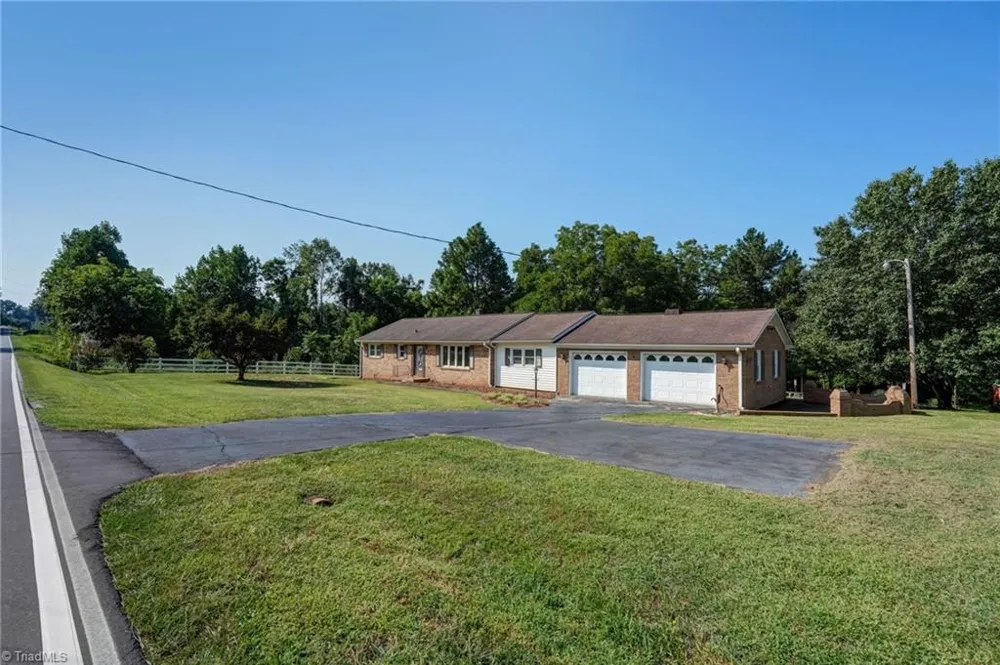 2036 Camp Springs Road Reidsville, NC 27320