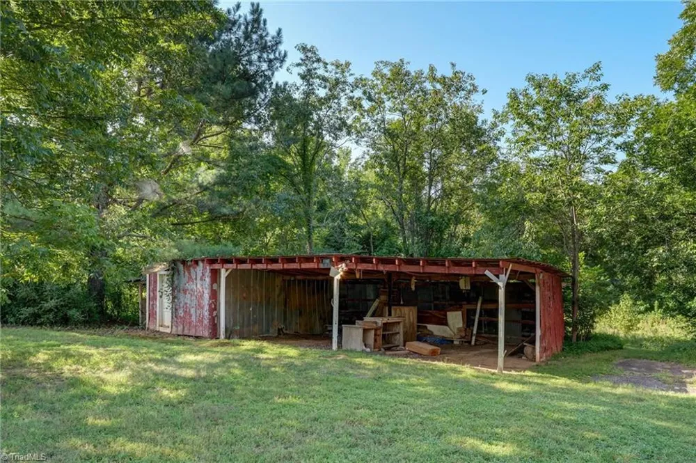 2036 Camp Springs Road Reidsville, NC 27320