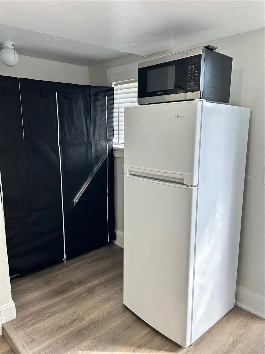 2443 4TH AVENUE St Petersburg, FL 33713
