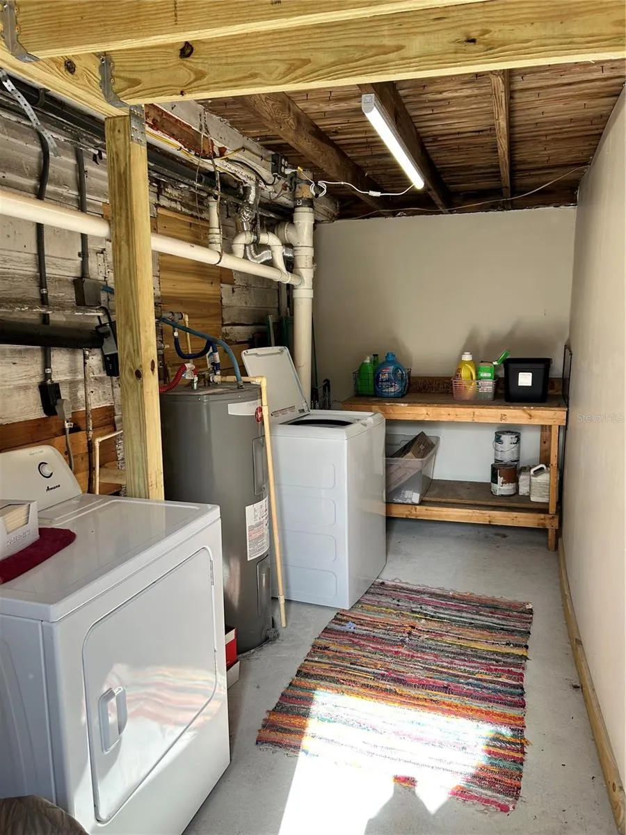 2443 4TH AVENUE St Petersburg, FL 33713