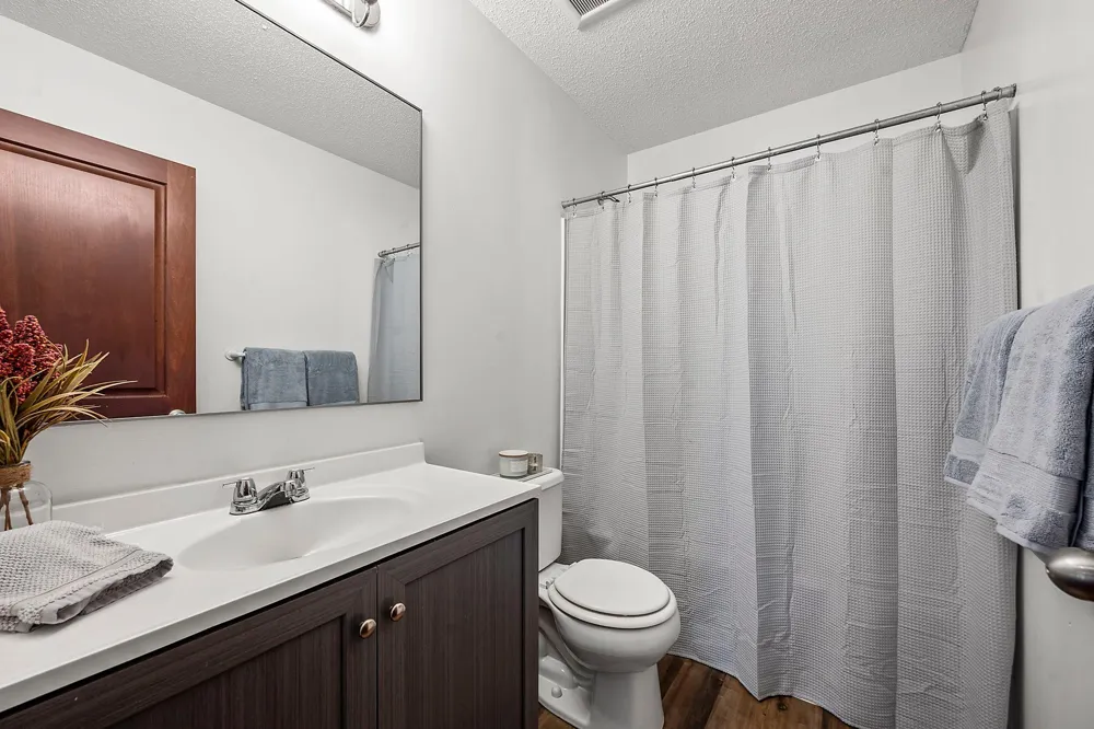 526 Hackney Avenue Shakopee, MN 55379