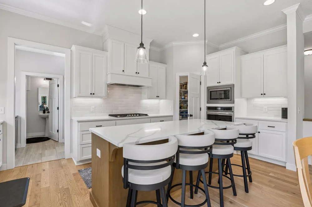 5525 Eden Prairie Road Minnetonka, MN 55345