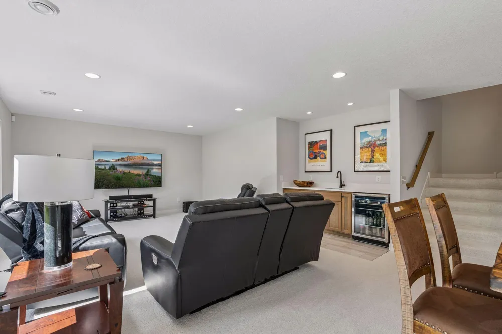 5525 Eden Prairie Road Minnetonka, MN 55345