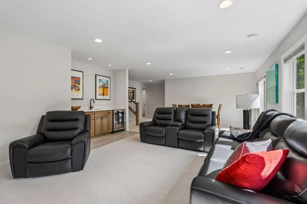 5525 Eden Prairie Road Minnetonka, MN 55345