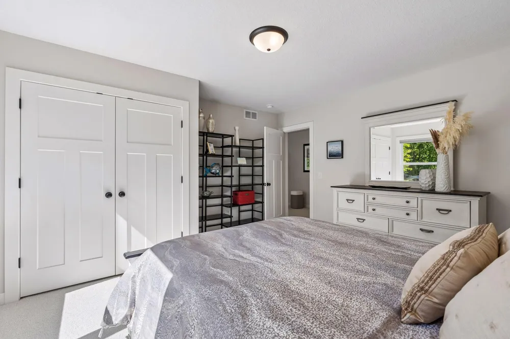 5525 Eden Prairie Road Minnetonka, MN 55345