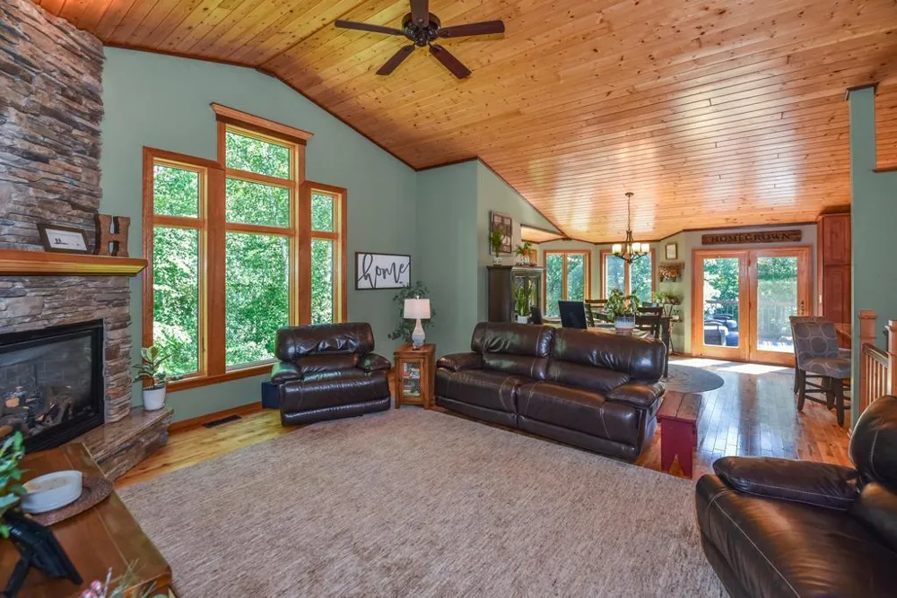 7778 Chickasaw Circle Breezy Point, MN 56472