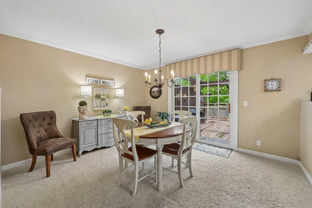 28 Birnamwood Drive Burnsville, MN 55337