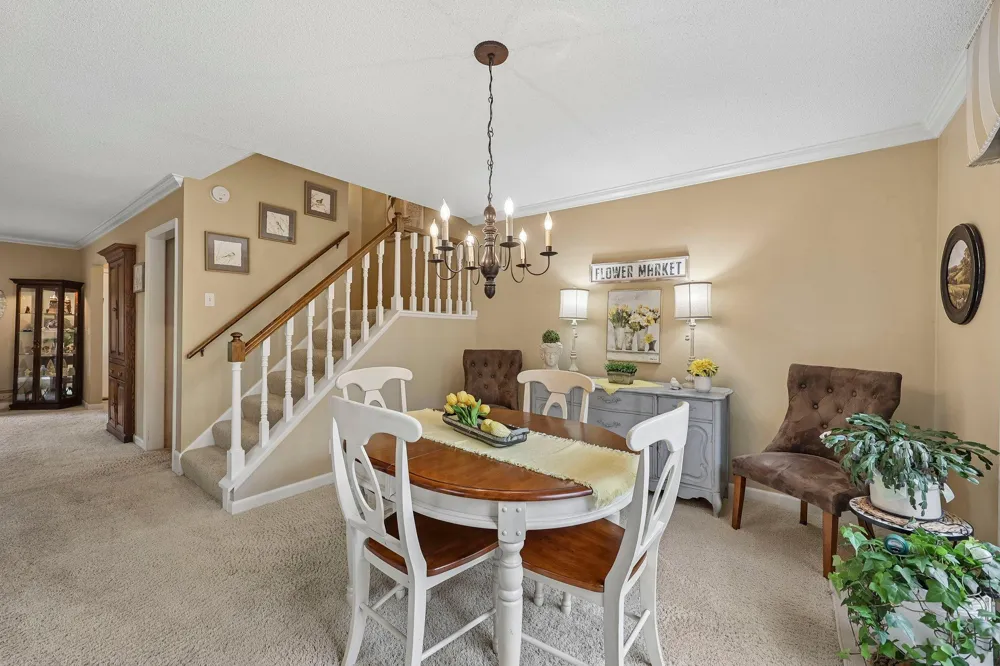 28 Birnamwood Drive Burnsville, MN 55337