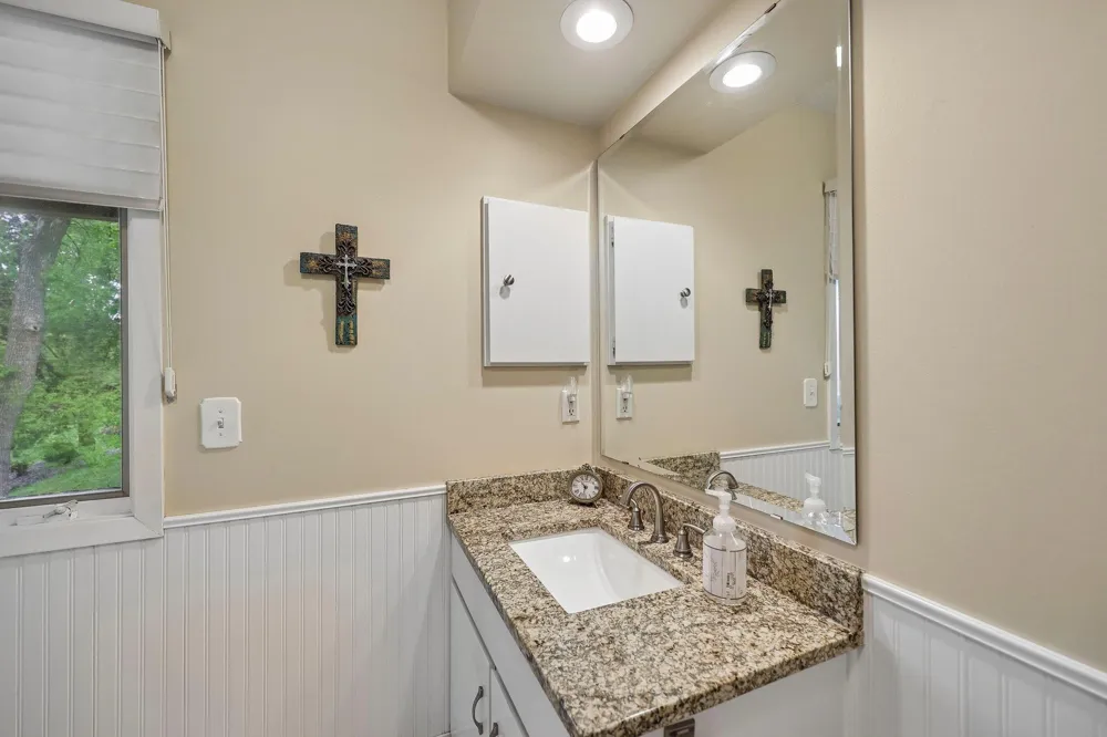28 Birnamwood Drive Burnsville, MN 55337