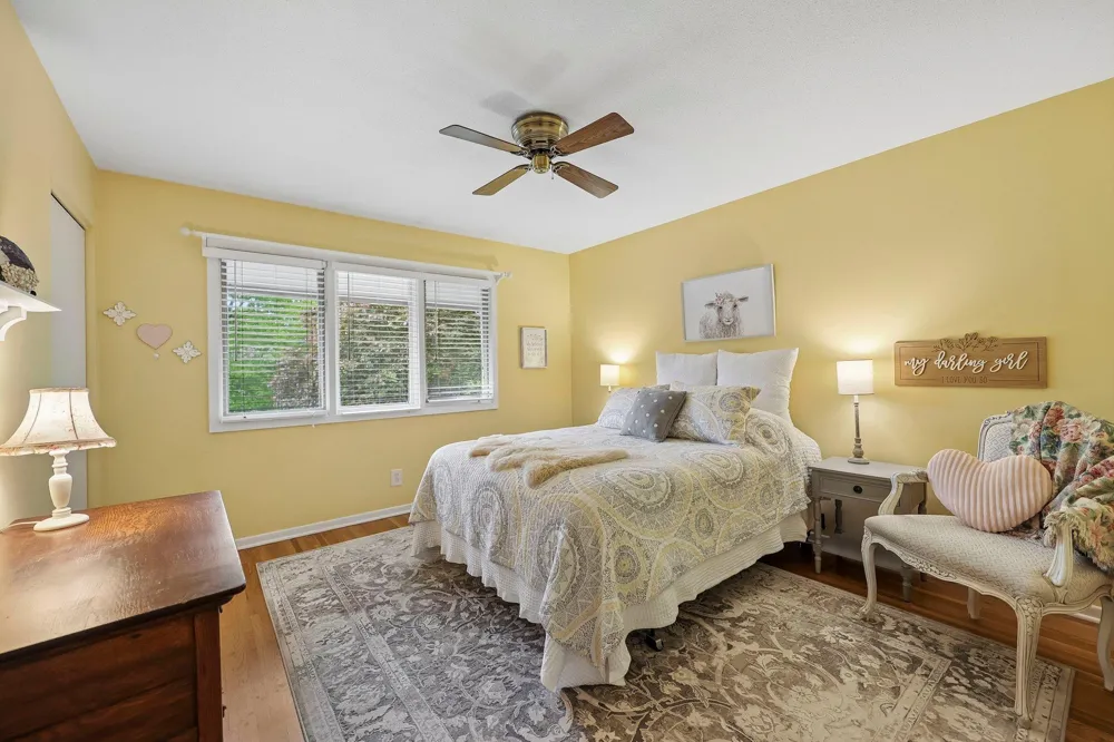 28 Birnamwood Drive Burnsville, MN 55337