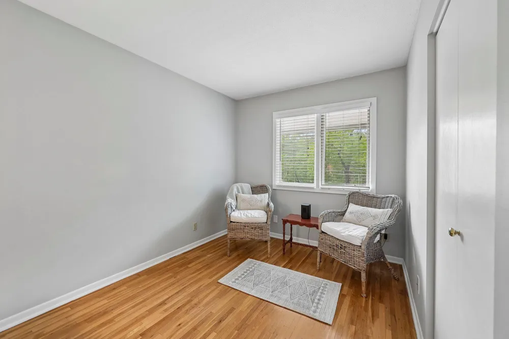 28 Birnamwood Drive Burnsville, MN 55337