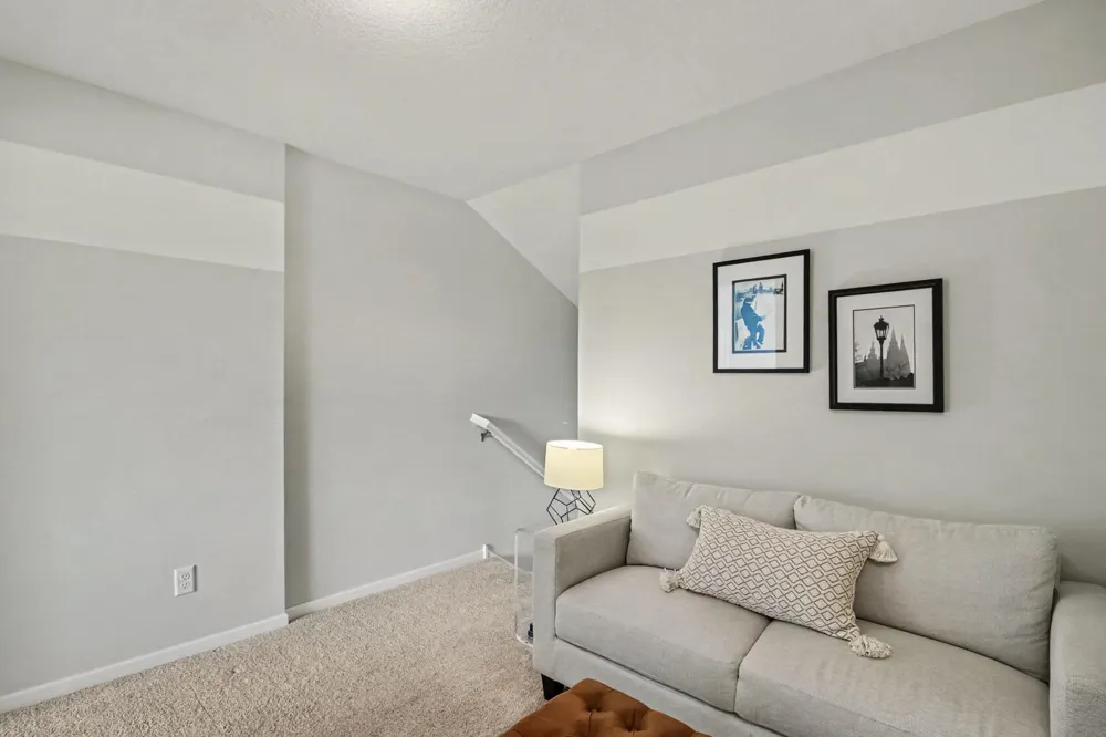 17833 Essex Lane Lakeville, MN 55044