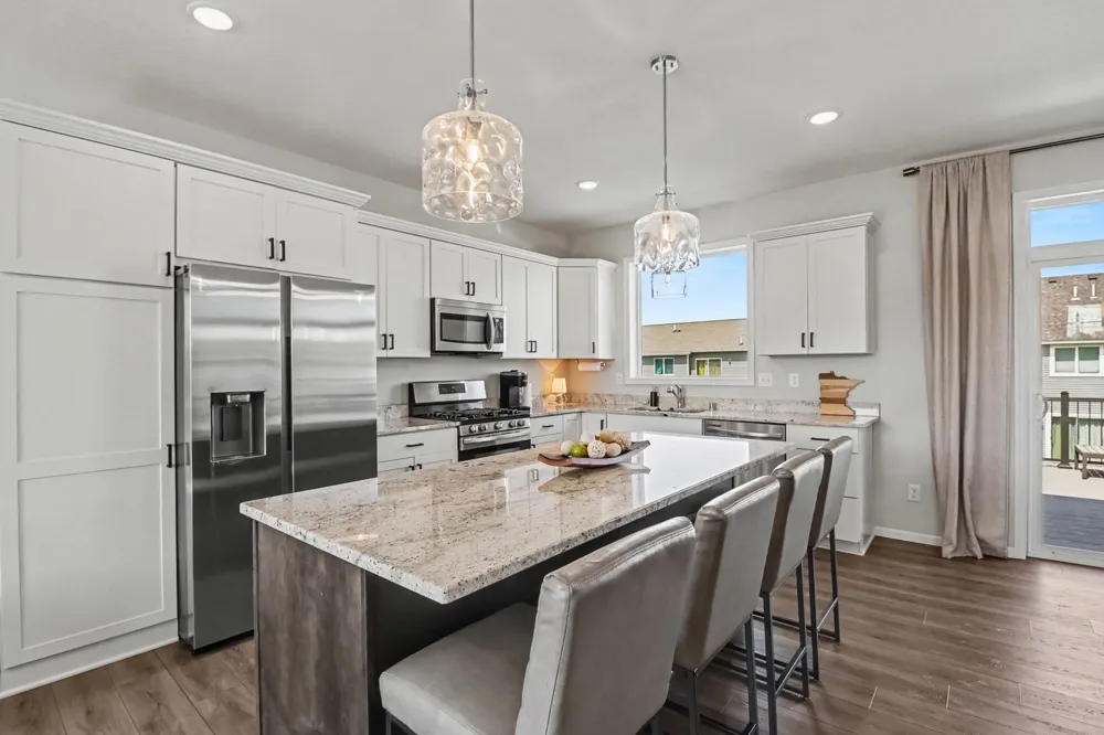 17833 Essex Lane Lakeville, MN 55044