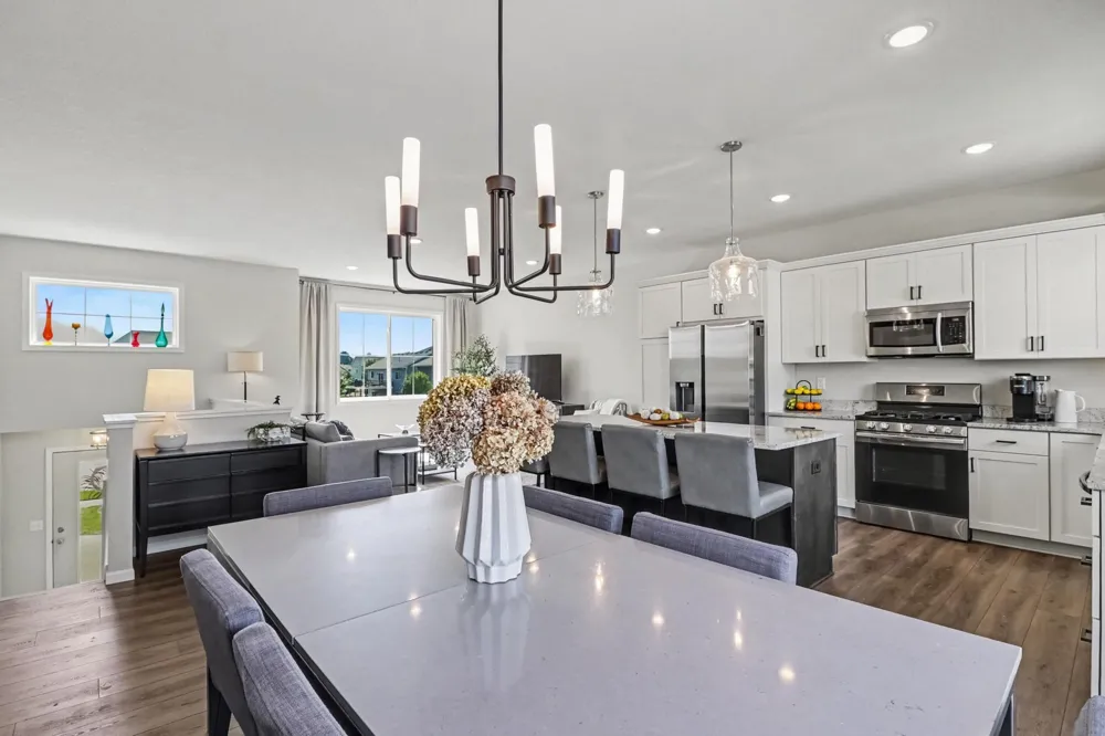 17833 Essex Lane Lakeville, MN 55044