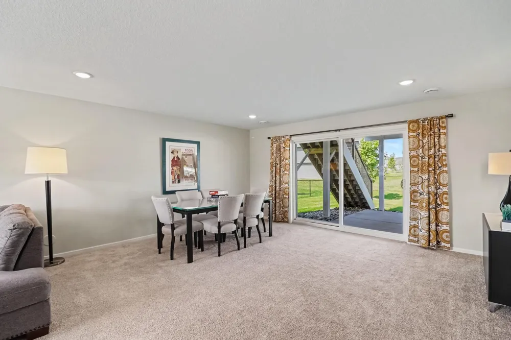 17833 Essex Lane Lakeville, MN 55044
