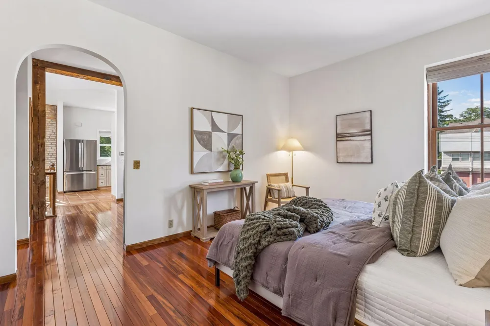3524 Hennepin Avenue #4 Minneapolis, MN 55408