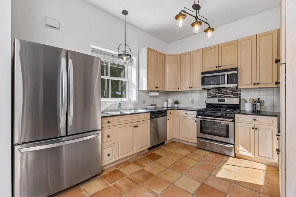3524 Hennepin Avenue #4 Minneapolis, MN 55408