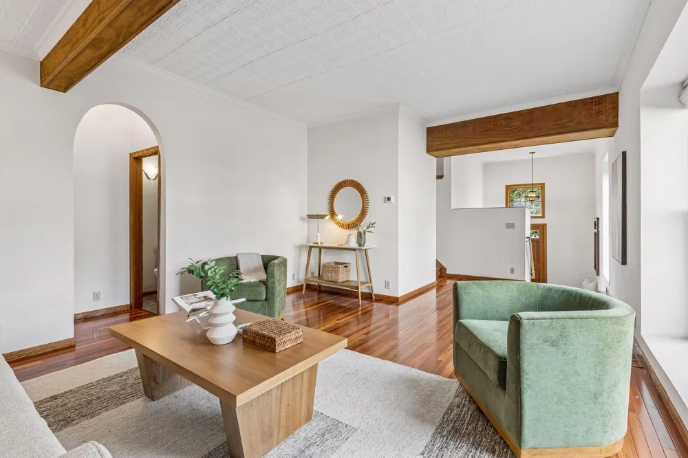 3524 Hennepin Avenue #4 Minneapolis, MN 55408