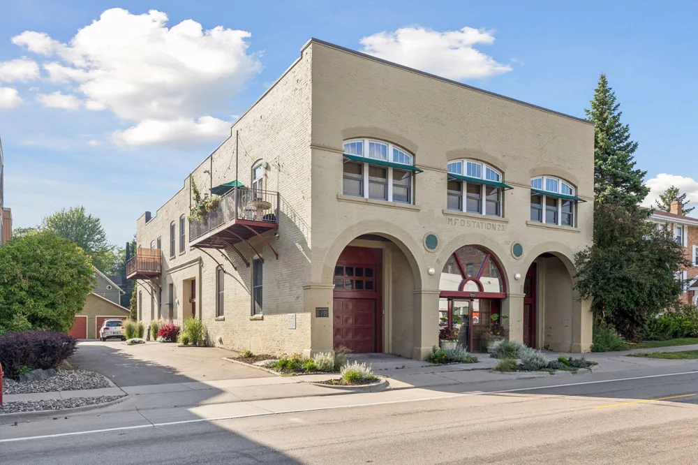 3524 Hennepin Avenue #4 Minneapolis, MN 55408