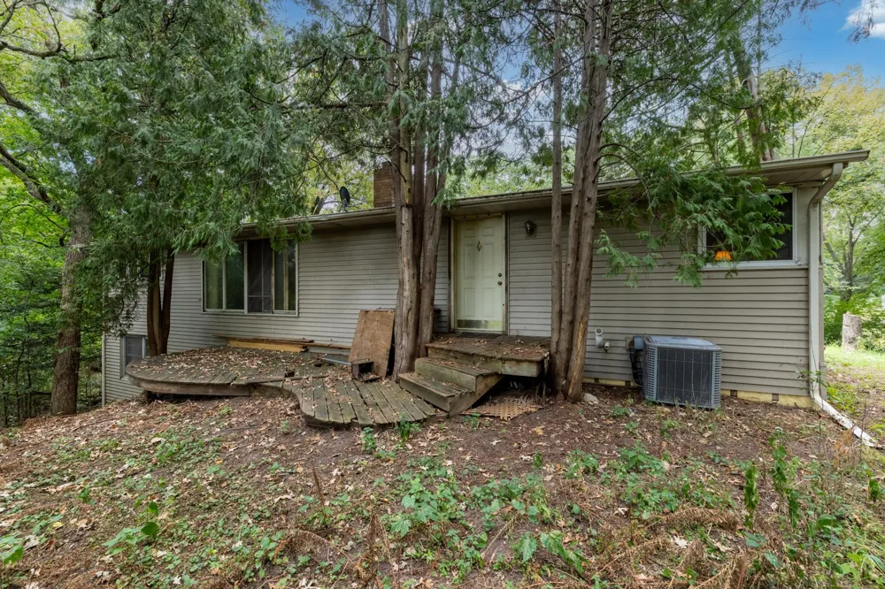 1045 Mcknight Road S Saint Paul, MN 55119