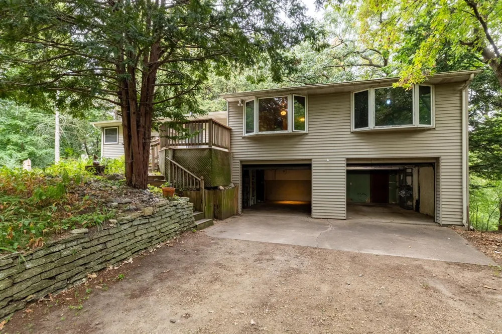 1045 Mcknight Road S Saint Paul, MN 55119