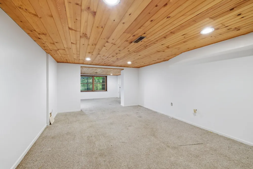 1045 Mcknight Road S Saint Paul, MN 55119