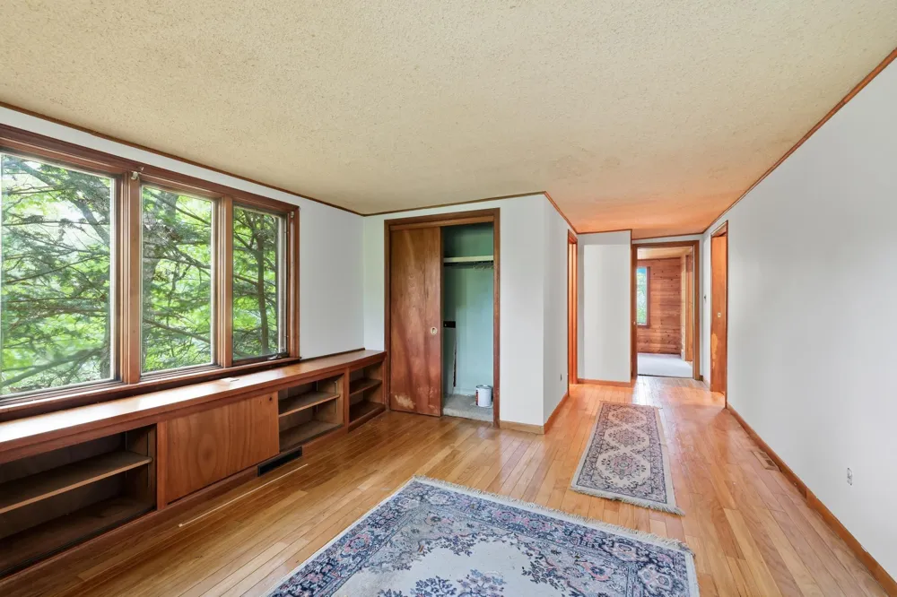 1045 Mcknight Road S Saint Paul, MN 55119