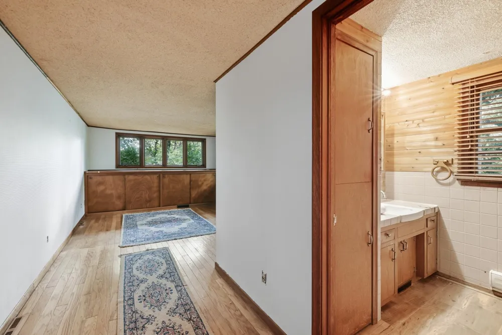 1045 Mcknight Road S Saint Paul, MN 55119