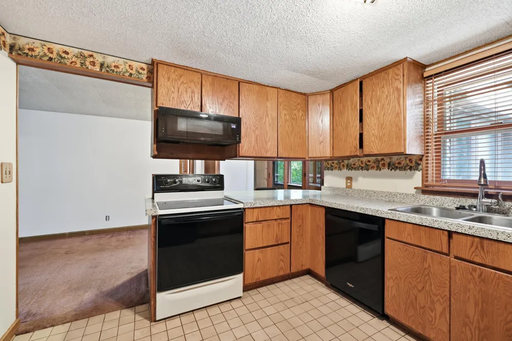 1045 Mcknight Road S Saint Paul, MN 55119