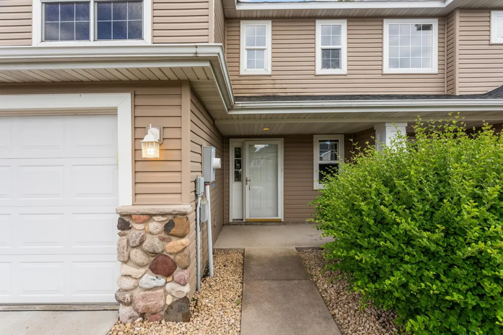 10487 64th Way Albertville, MN 55301
