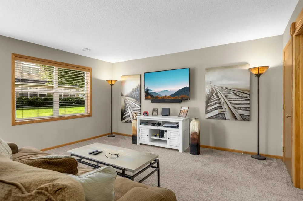 10487 64th Way Albertville, MN 55301