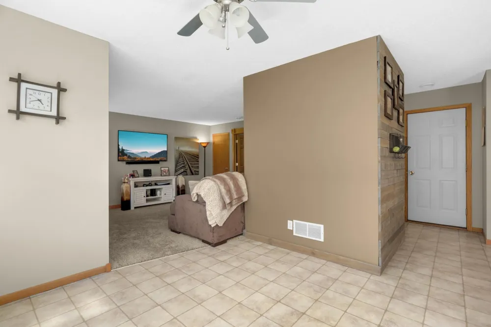 10487 64th Way Albertville, MN 55301