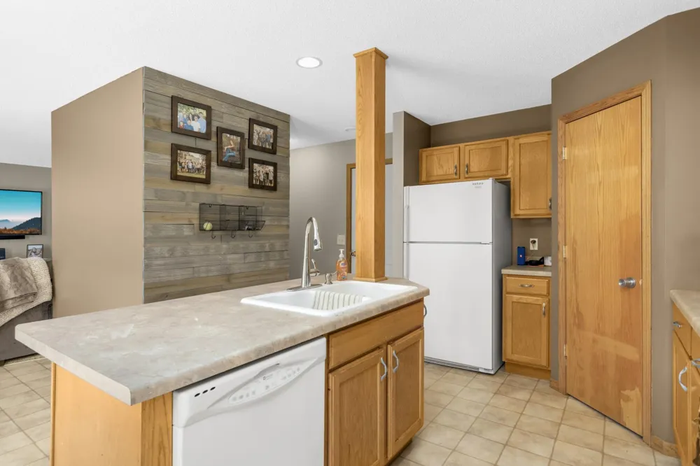 10487 64th Way Albertville, MN 55301