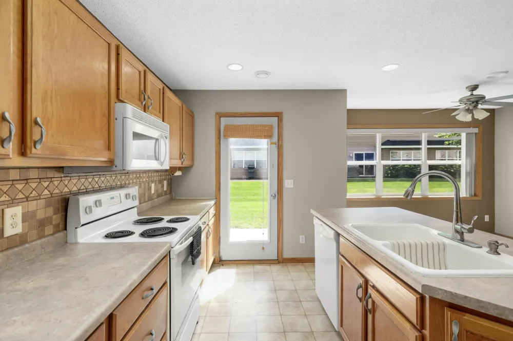 10487 64th Way Albertville, MN 55301