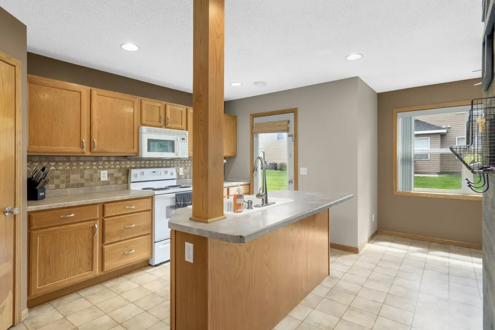 10487 64th Way Albertville, MN 55301