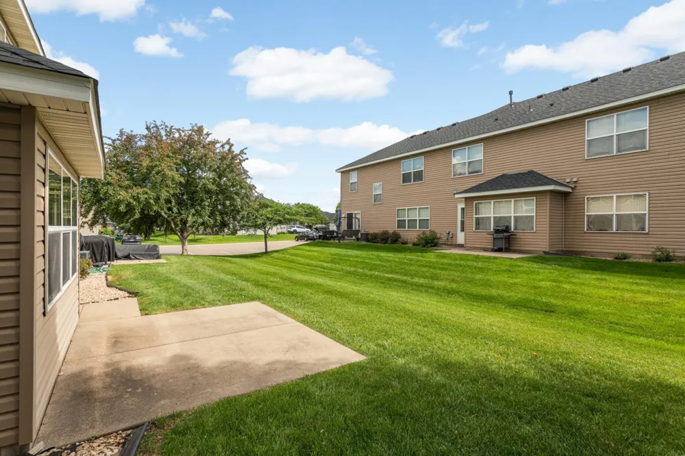 10487 64th Way Albertville, MN 55301