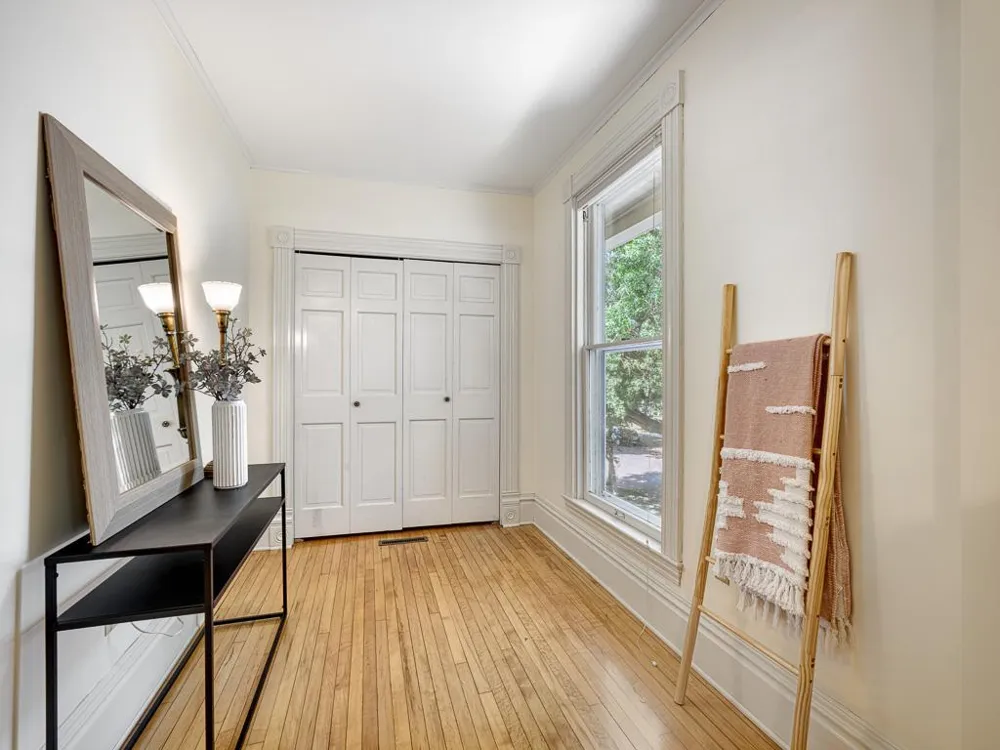 820 Osceola Avenue Saint Paul, MN 55105