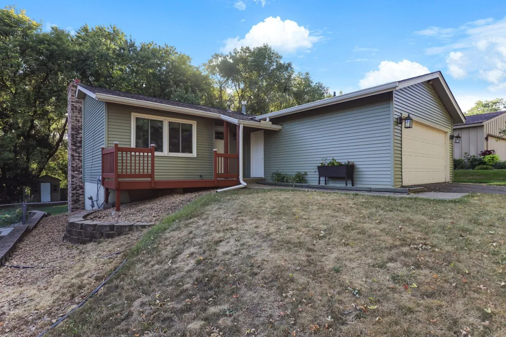 7064 Springhill Circle Eden Prairie, MN 55346