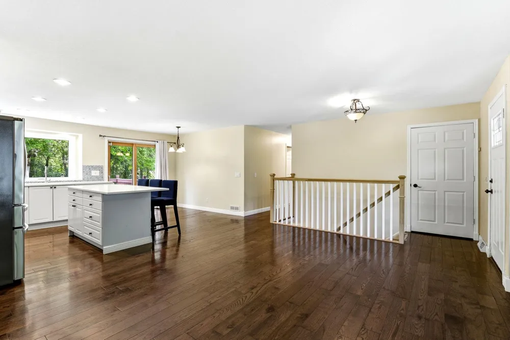 7064 Springhill Circle Eden Prairie, MN 55346