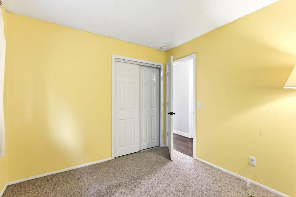 7064 Springhill Circle Eden Prairie, MN 55346