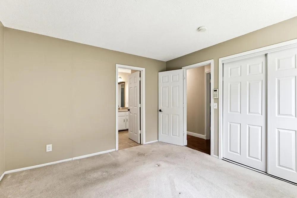 7064 Springhill Circle Eden Prairie, MN 55346