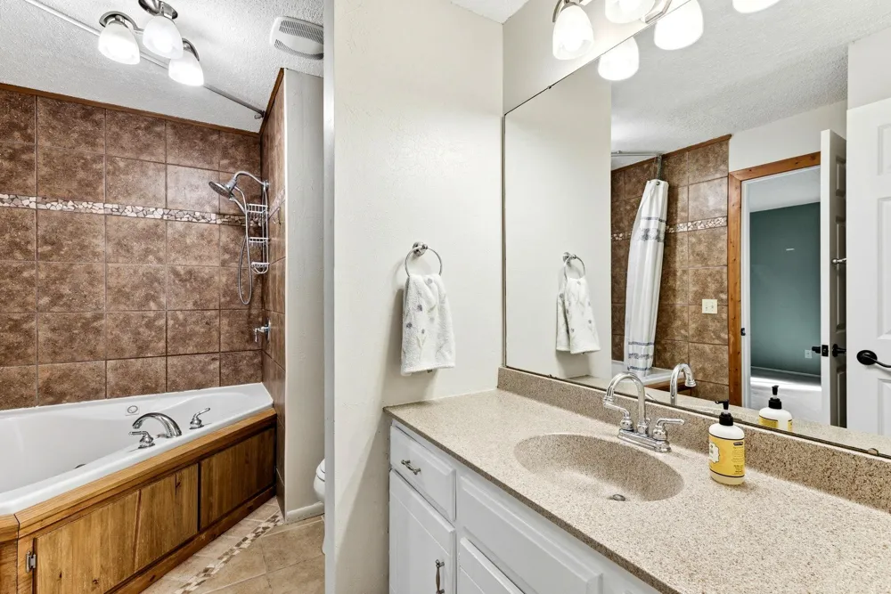 7064 Springhill Circle Eden Prairie, MN 55346