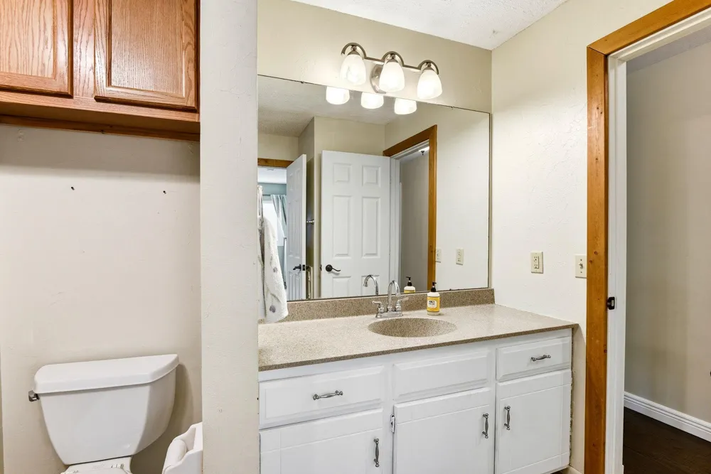 7064 Springhill Circle Eden Prairie, MN 55346